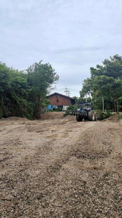 picture Beautiful land plot for sale, potential location, Soi Mit Samphan, Ban Puk, Chonburi - 3/9