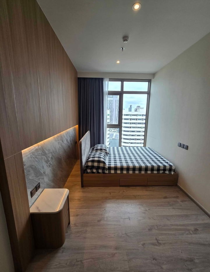 picture #R5518 🎉 050868 Condo for rent Ideo Q Victory - 3/16