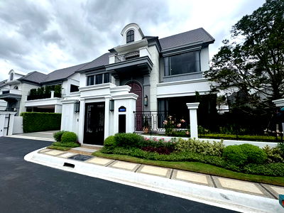 Houses for sale Bangkok : ✨ Luxury Fully-Furnished Home  4Bedroom 5Bathroom 6Parking*   Special Price 50 MB*