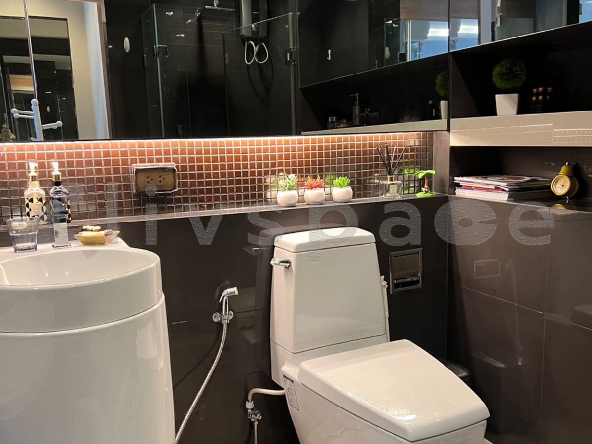 รูป [L250729053] สำหรับเช่า Rhythm Sathorn 21 |  2 ห้องนอน | ขนาด 67 ตร.ม. | ราคาพิเศษ | พร้อมเข้าอยู่ - รูปที่ 6/8