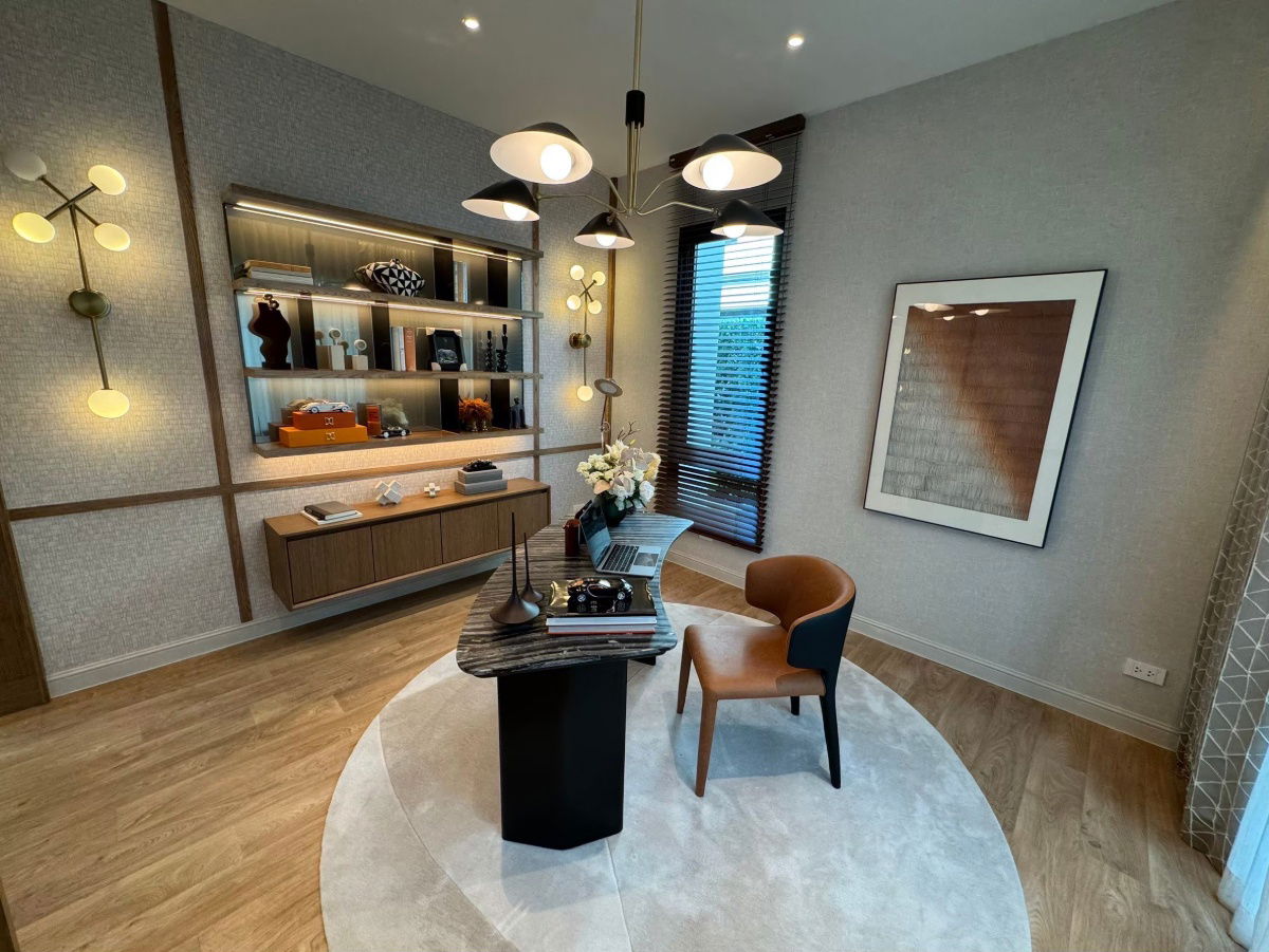 picture 🌟 Private Luxury Living  Narinsiri Krungthep Kreetha —Fully furnished, move-in ready home 4 bedrooms | 5 bathrooms   70MB* - 2/8