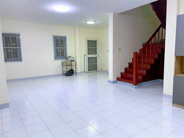 picture Lad Sawai Central Market 2.4 km Two-story semi-detached house for rent 40sq.wa. 314sq.m. along Lamlu - 3/8