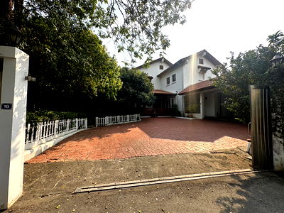บ้านเดี่ยว ซอยปรีดี พนมยงค์ (สุขุมวิท 71) : House in Phattanawet 3 bedrooms, for sale