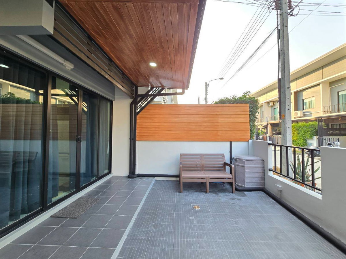 รูป 🏭ให้เช่า 16,000​ ทาวน์โฮม 2 ชั้น The Colors บางนา – วงแหวนฯ 4  🏡#บรรยากาศเงียบร่มรื่น​ สะดวกสบาย 🎯โมเดิร์นทาวน์โฮม ติด MEGA บางนา - รูปที่ 3/20