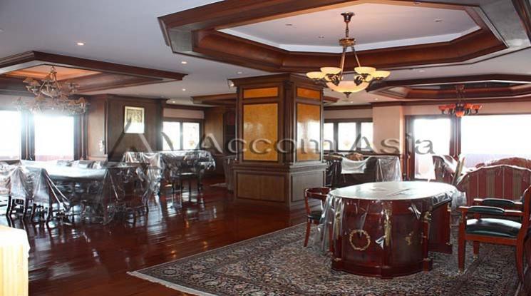 picture 🔼🔽 AccomA 📩 Fully wood-finished condominium with river views and classic interiors (21304) - 2/9