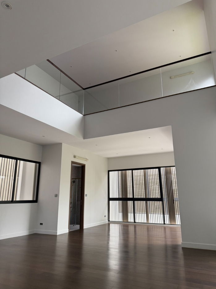 รูป บ้านหรูใกล้โรงเรียนนานาชาติ ทำเลกรุงเทพกรีฑา ขนาด 655 ตร.ม. - รูปที่ 6/12