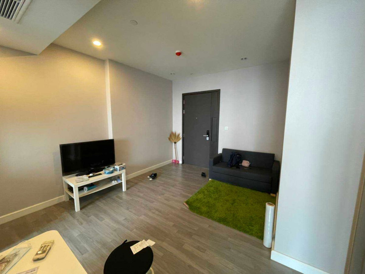 picture Available for rent! The Room Rama4 1 Bedroom with 45sqm. Fully furnished no damaged from earthquake. Ready to move in - 4/15