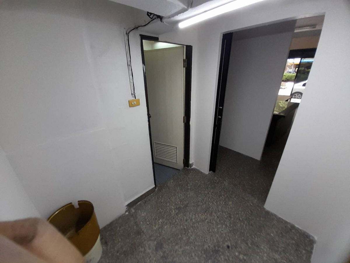 รูป ให้เข่าอาคารพาณิชย์ 4.5 ชั้น ติดสถานีรถไฟฟ้าราชภัฏพระนคร - รูปที่ 11/13
