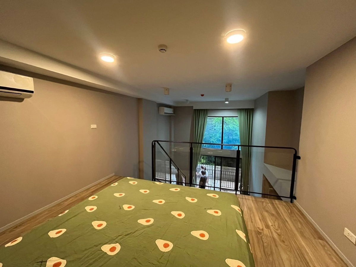 รูป ! ให้เช่าคอนโด Blossom Condo สาทร - เจริญราษฎร์ ห้อง Duplex  เดินทางสะดวก: ทำเลดี ใกล้ BTS : พร้อมเข้าอยู่ได้ทันที เฟอร์นิเจอร์ครบ - รูปที่ 3/8