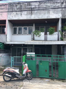 4-BR Townhouse in Talat Bang Khen (ID 2014074)