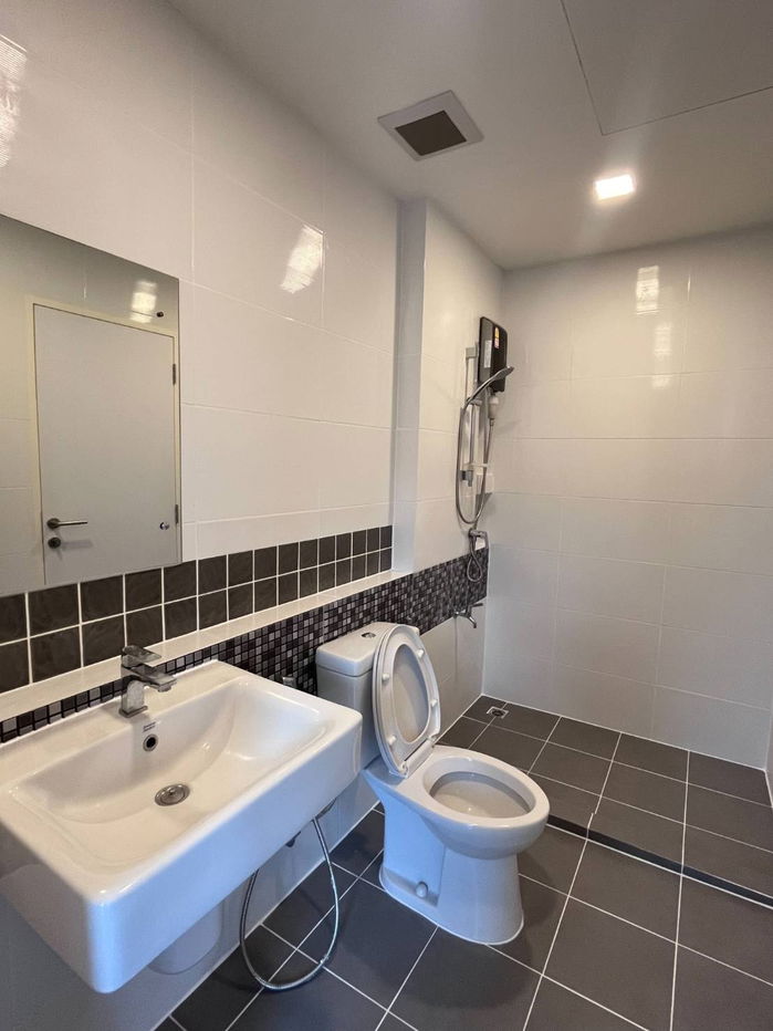 picture 🏡 Townhouse for Sale at Siri Place Suksawat - Rama 3 | Ready to move in | Excellent condition | Prime location near the expressway. - 12/19