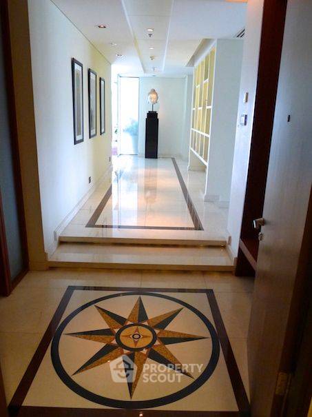 picture 4-BR Condo at The Lakes Bangkok near BTS Asok (ID 1756527) - 10/31