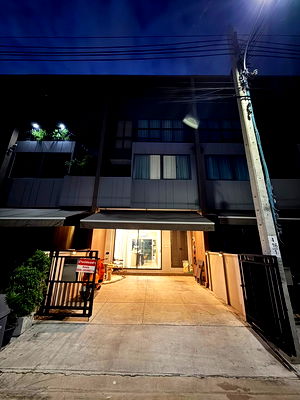 Townhouses for rent : 🟢For Rent🟢Baan Klang Muang Rama 9–Krungthep Kreetha, beautiful room, fully furnished. 📱ADD LINE @nathong97 (Reply ⚡ 24 Hr) P869