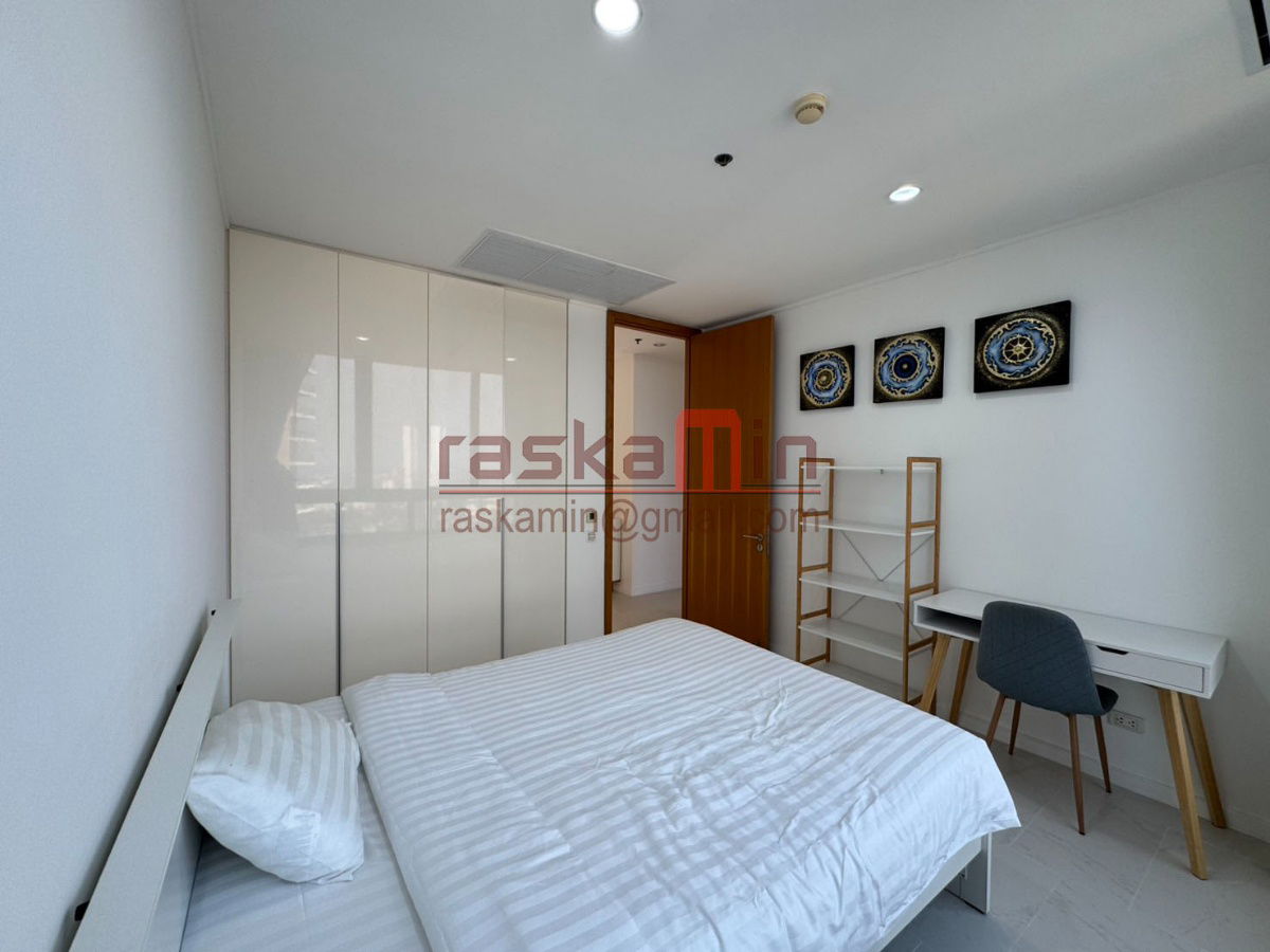 picture Luxury Beachfront Condo for Sale – Northpoint Wongamat - 20/38