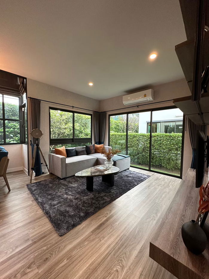 รูป ขายบ้านเดี่ยวแบบ Daisy | บ้านตัวอย่าง ทำเลต้นโครงการ | โครงการสราญสิริ บางนา พร้อมตกแต่งครบ เฟอร์นิเจอร์พรีเมียม พร้อมอยู่ทันที - รูปที่ 4/16