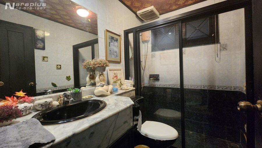 รูป 68070930 : ขายบ้านเดี่ยว 2 ชั้น สไตล์ทรอปิคอล บนที่ดินขนาด 68.4 ตร.ว. โครงการ ลัดดารมย์ รัตนาธิเบศร์  ไทรม้า นนทบุรี - รูปที่ 12/22