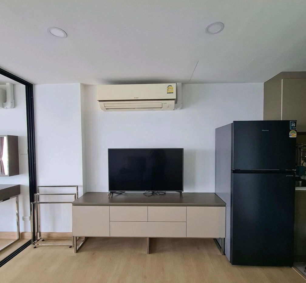 picture For rent: Sukhumvit Suite, beautiful, ready to move in, near BTS Bangna. Interested? Add me on Line @841qqlnr - 3/8