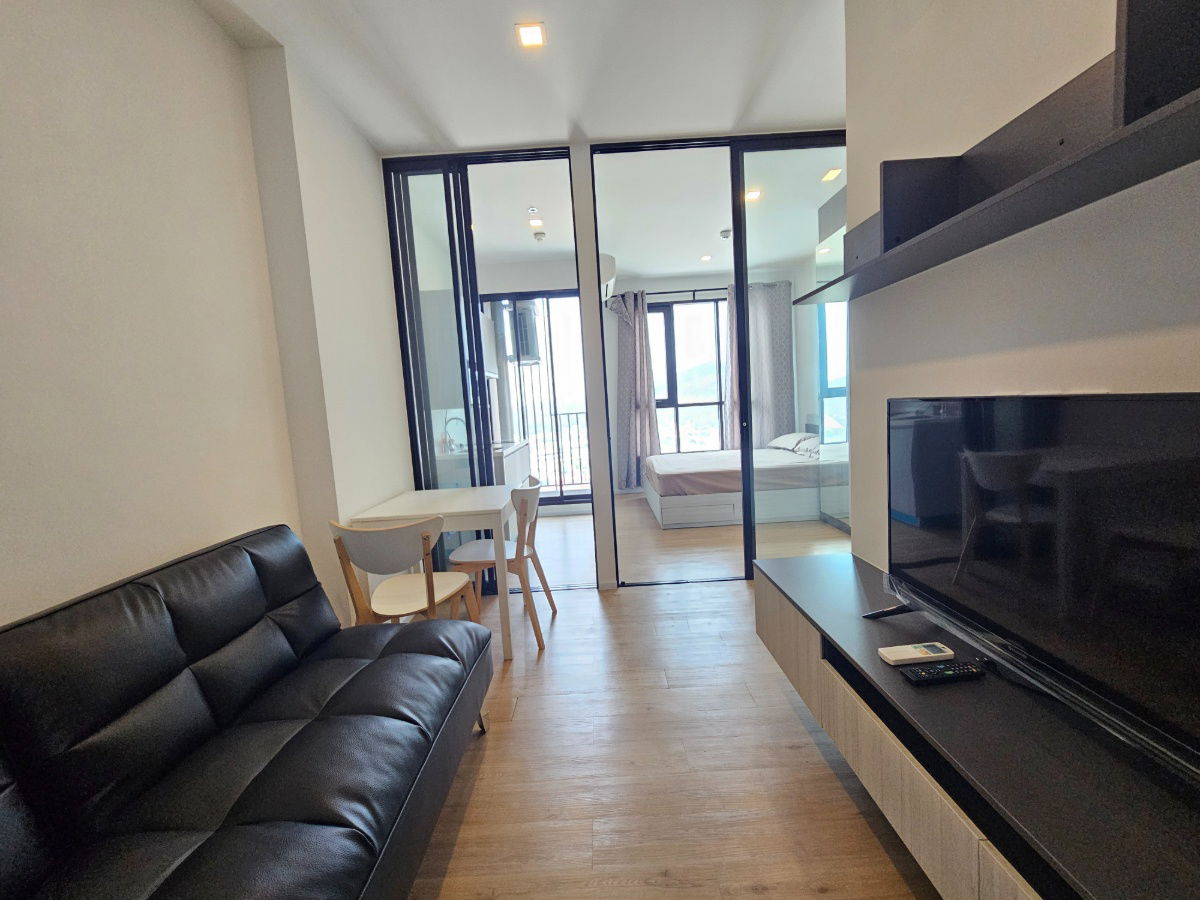 picture For Rent: Notting Hill Luxury Condo, Laem Chabang - Sriracha - 1/6
