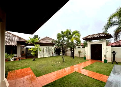 Houses for rent : Resort-style detached house in the luxury project Baan Balina 4  For  For Rent
