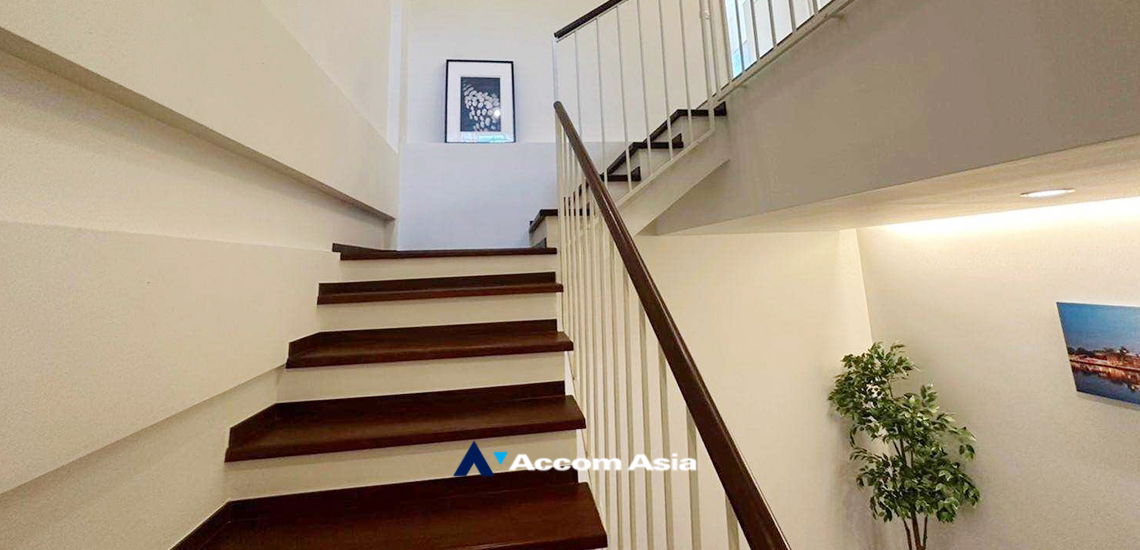 รูป 🔼🔽 AccomA 📩 Home Office 4 BR Townhouse in Klong Tan (AA33995) - รูปที่ 12/20