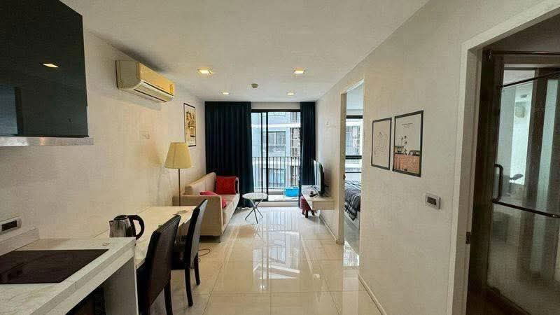picture The Urban Attitude-Central Pattaya Condo located near Pattaya 3rd Road and Soi Bua Khao - 9/13