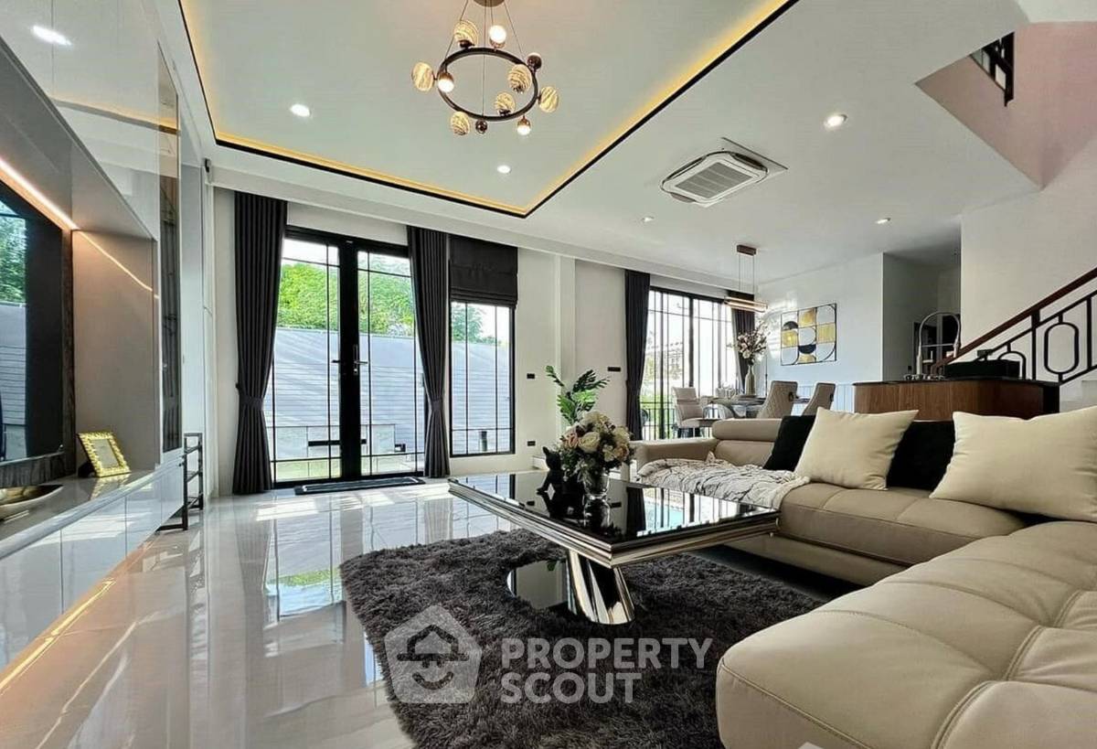 รูป บ้าน 3-ห้องนอน ใกล้ พัทยาตะวันออก (ID 2237254) - รูปที่ 1/9