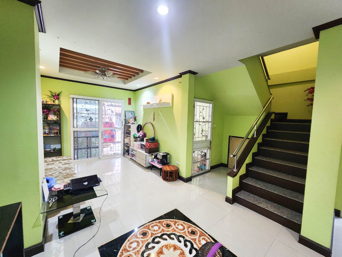 รูป ทั้งสงบแถมสะดวก! ขาย ทาวน์โฮม 2 ชั้น หมู่บ้านสินทวี พุทธสาคร กระทุ่มแบน เนื้อที่ 21 ตารางวา 3 ห้องนอน 3 ห้องน้ำ ต่อเติมเต็มพื้นที่ - รูปที่ 18/20
