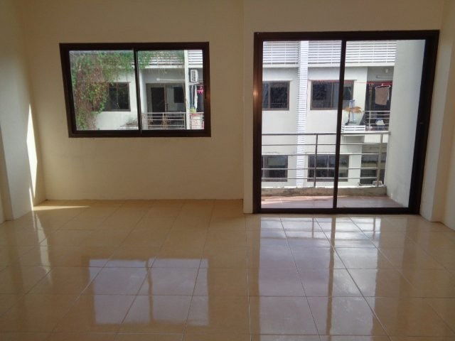 picture FOR SALE  TOWNHOUSE PROPERTY  4350000 BAHT. - 6/8