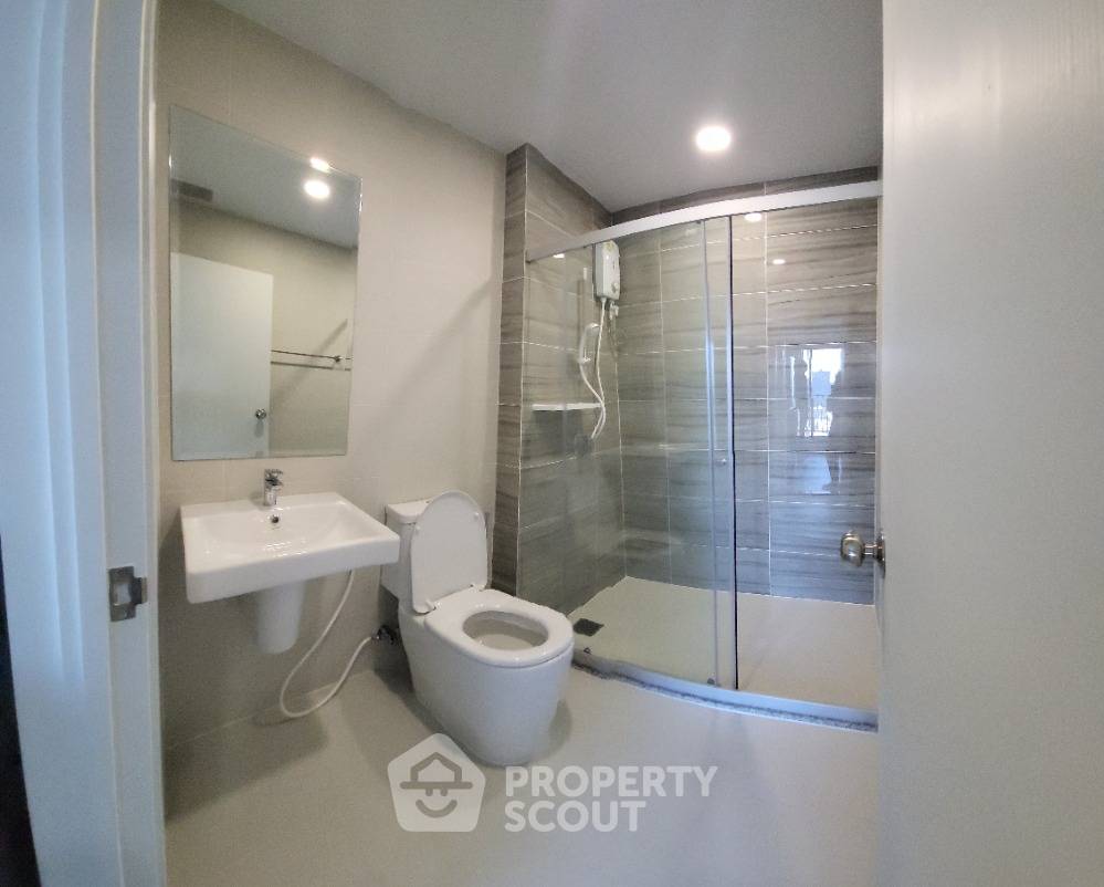 picture 1-BR Condo at Supalai Loft Prajadhipok-Wongwian Yai near BTS Wongwian Yai (ID 885807) - 4/9