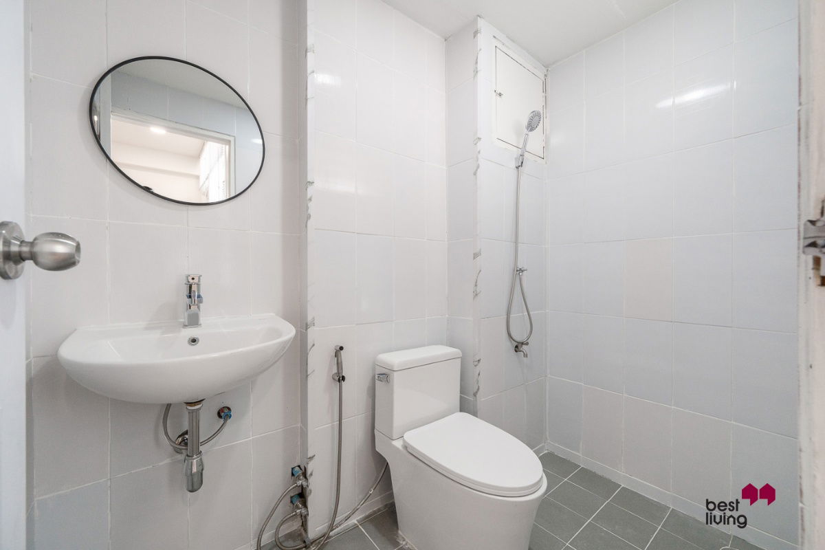 picture 🏢 For Sale: Large Unit near Don Mueang at Sailom Condotel, 600m to SRT Laksi - 4/8