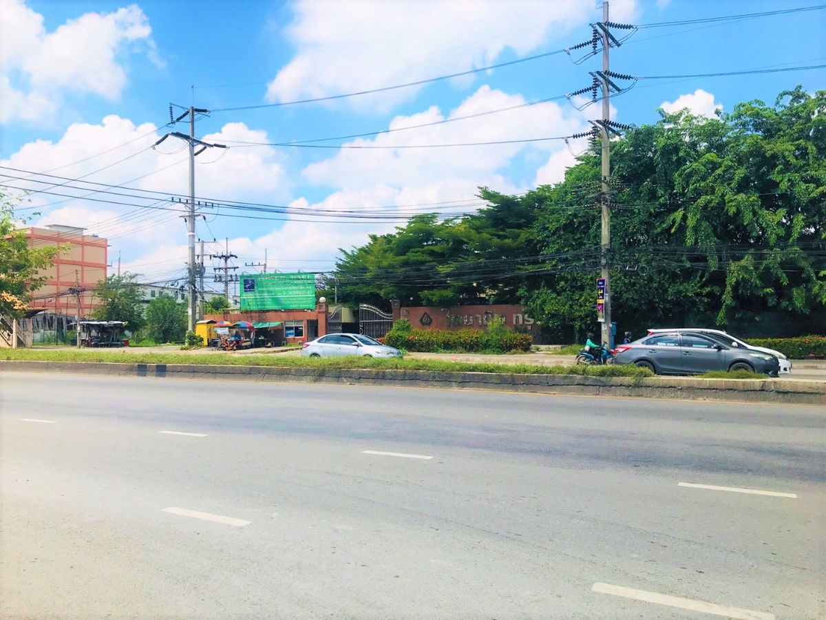 picture Land for sale 83 rai, Phutthamonthon Sai 4 Road, Suitable for factories, warehouses, logistics, mix use, villages, hospital. - 3/8