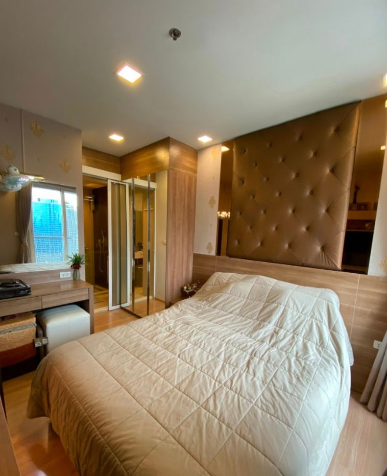 picture For sale: Rhythm Sathorn, beautiful, good location, ready to move in, near BTS Saphan Taksin. Interested? Add me on Line @841qqlnr - 12/18