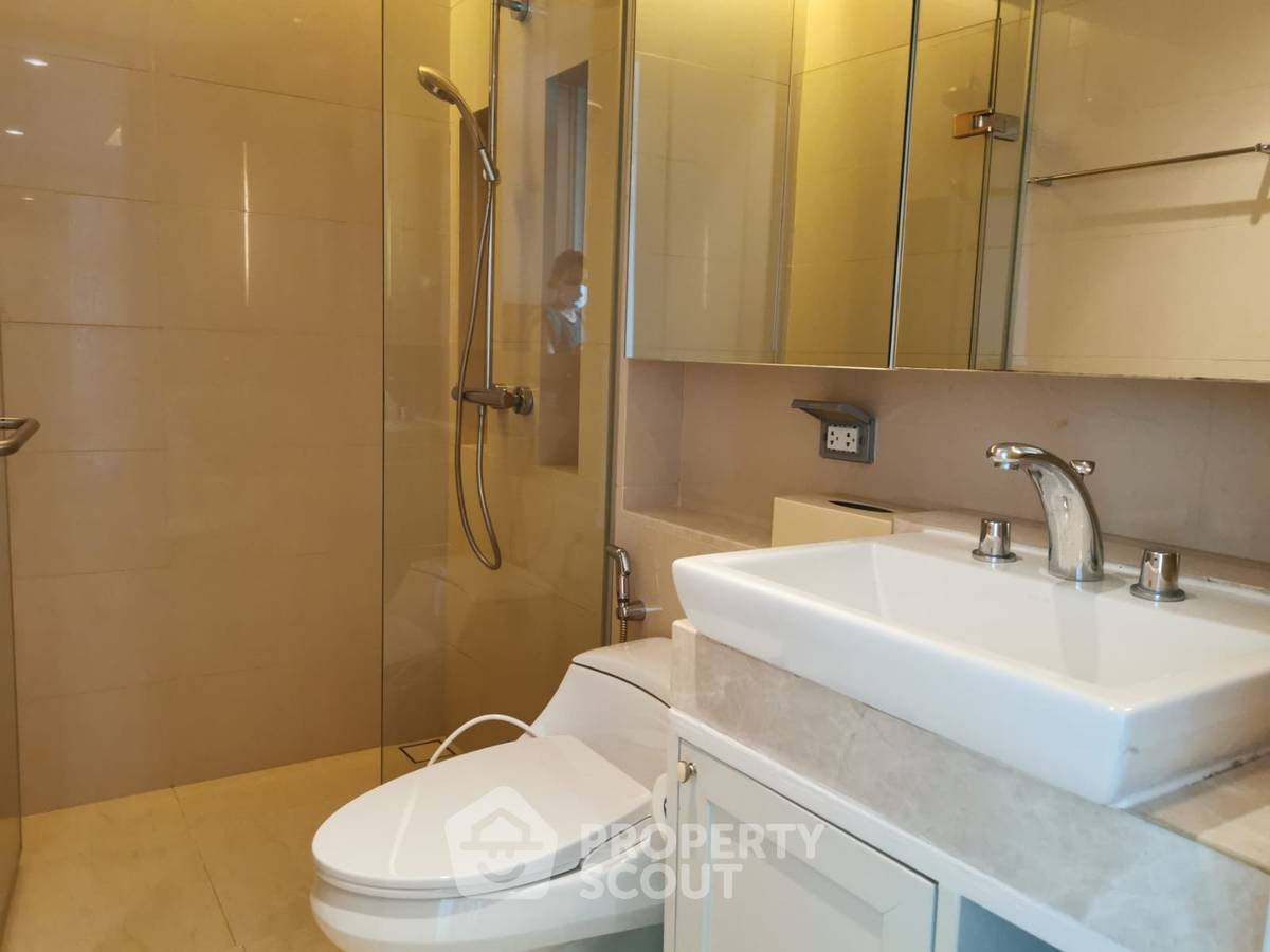 picture 2-BR Condo at Oriental Residence near BTS Phloen Chit (ID 514827) - 10/20