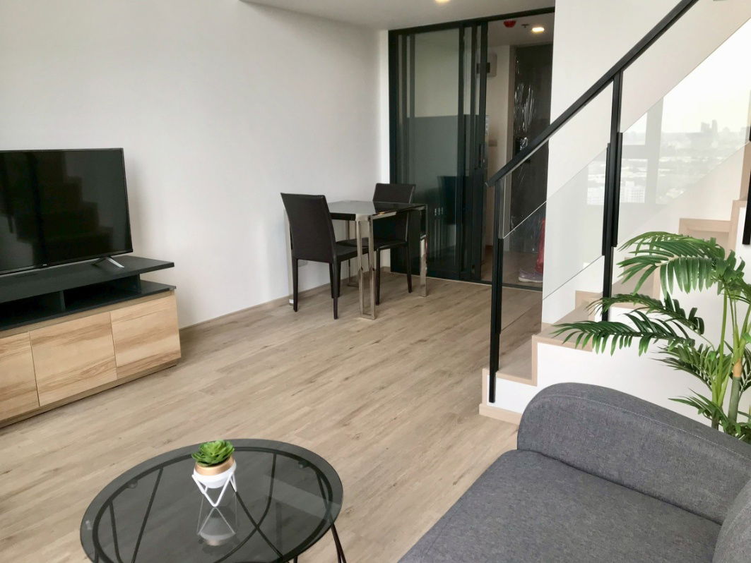 รูป 🛋️💗 (พร้อมเปิดห้องให้ดูทันที!) The Rich พระราม9-ศรีนครินทร์ 💗🛋️ loft 2 ชั้น ห้องlสะอาด เฟอร์นิเจอร์ครบพร้อมอยู่🔥🔥 ID LINE: @471ovhib 📲 - รูปที่ 2/21