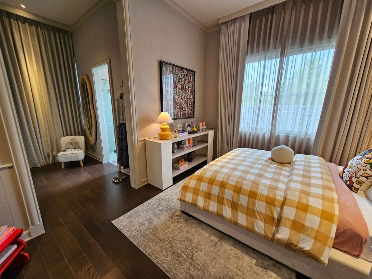 picture ✨ Luxury Fully-Furnished Home  4Bedroom 5Bathroom 8 Parking*   Special Price 100 MB* - 25/35