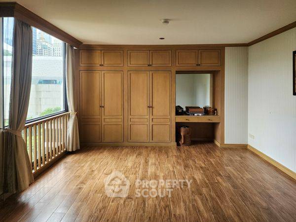 รูป คอนโด 3-ห้องนอน ที่ สมคิด การ์เด้น คอนโดมิเนียม ใกล้ BTS ชิดลม (ID 2223276) - รูปที่ 10/35