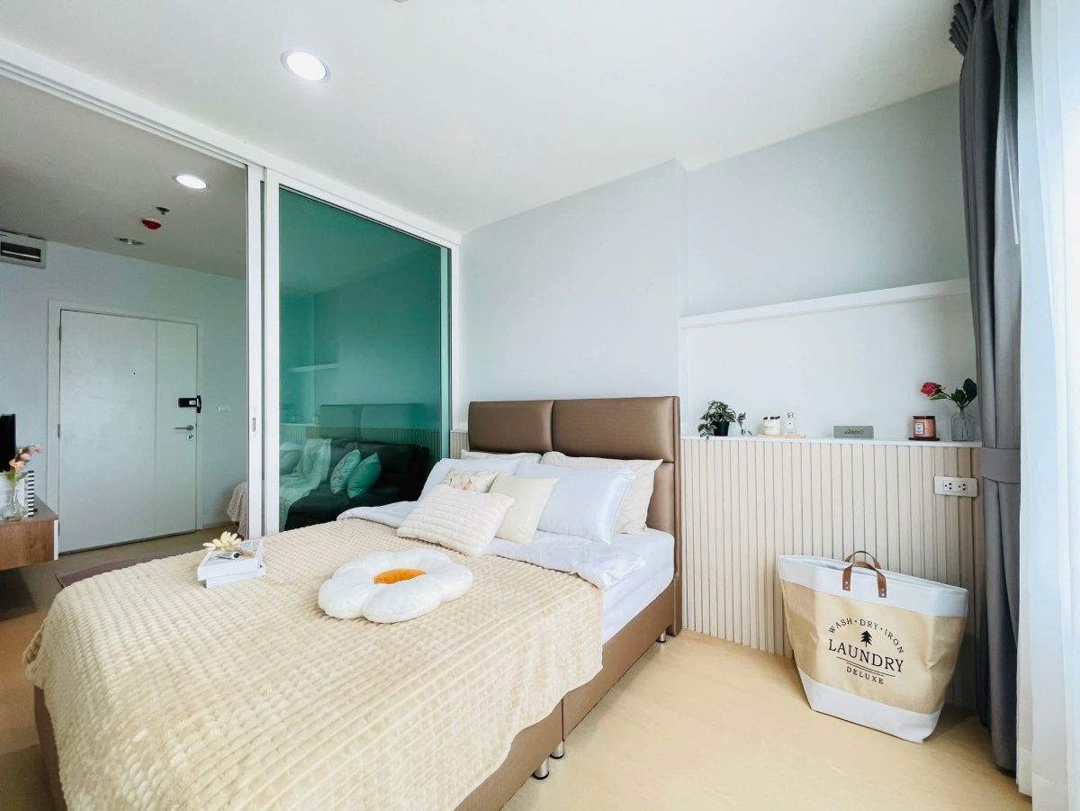 picture  For Rent Condo Aspire Erawan near BTS Erawan lease 10000- - 8/11