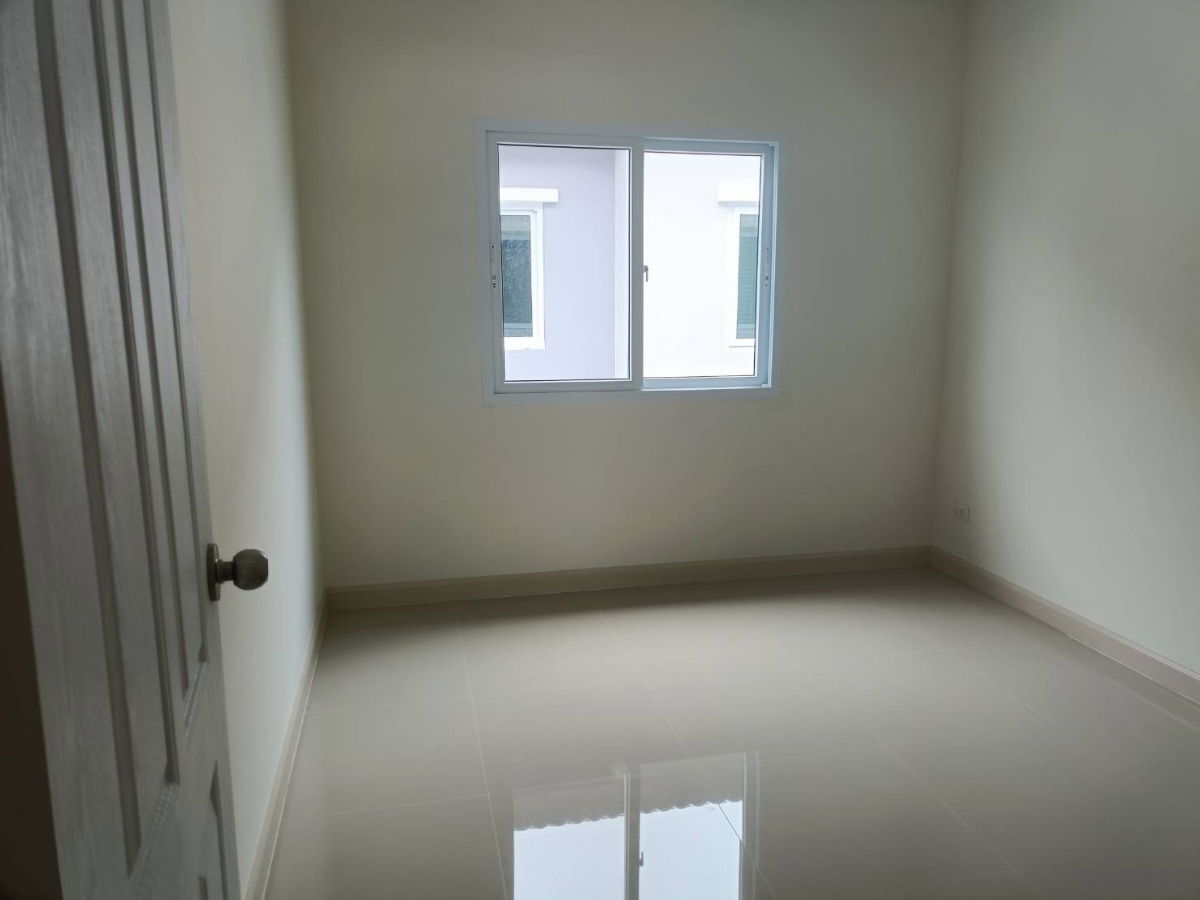 picture 2-story townhome for sale Sukniwet 12 Project Soi Pracha Uthit 33-Suksawat 64 - 15/16