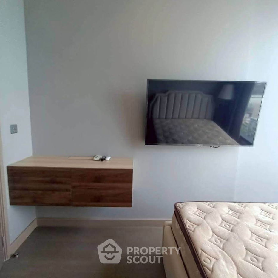 picture 2-BR Condo at The Esse At Singha Complex near MRT Phetchaburi (ID 2241674) - 8/17
