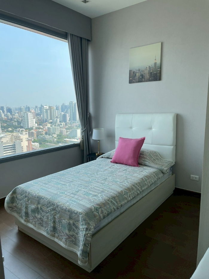 รูป พร้อมจบลดได้อีก! | 2 ห้องนอน 65 ตร.ม ชั้นสูง 30+ เฟอร์ครบพร้อมเข้าอยู่  - รูปที่ 2/6