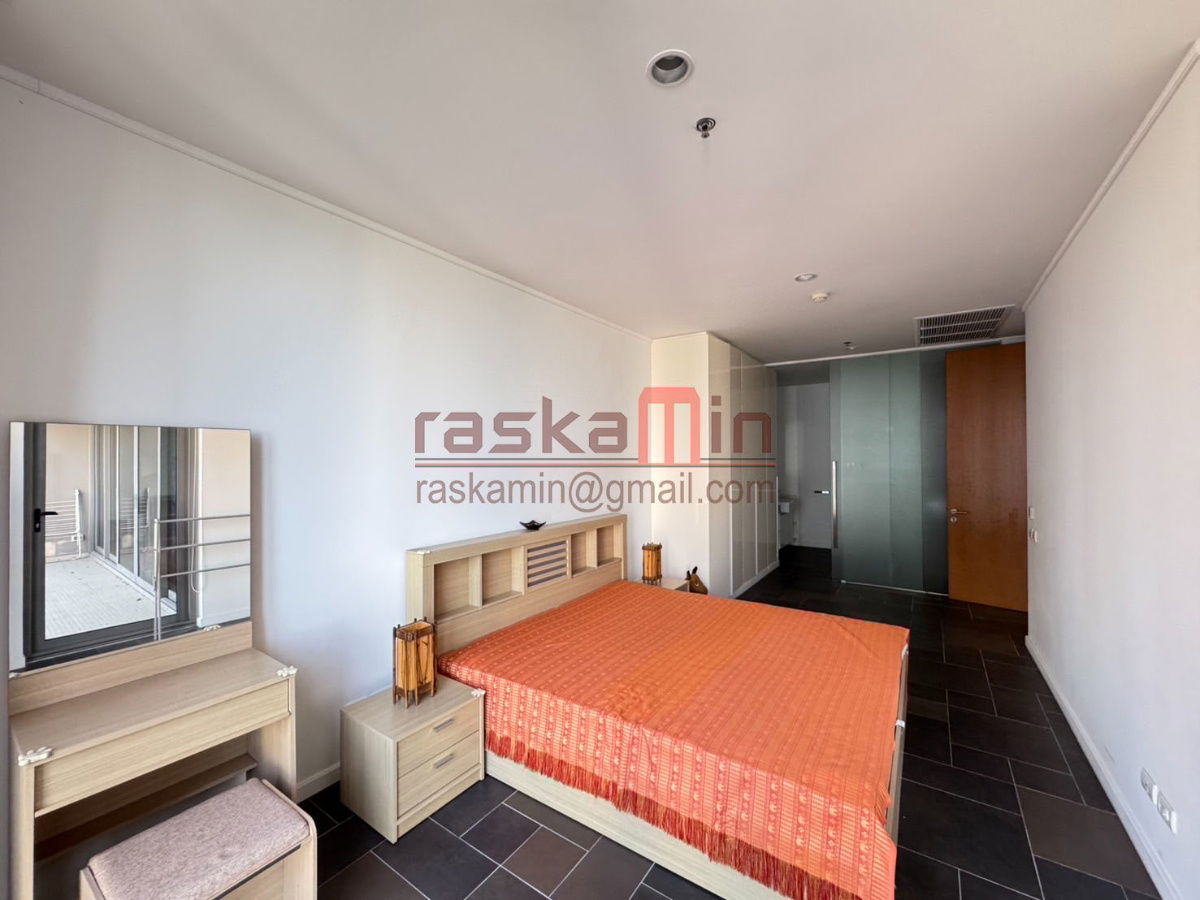 picture Urgent Sale: 1-Bedroom Condo at Northpoint Pattaya – Foreign Ownership Quota - 5/24