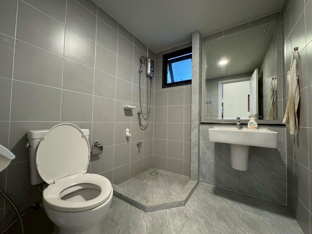 รูป บ้านเดี่ยว ตกแต่งสวย พร้อมเฟอร์ฯบิ้วอิน บริทาเนีย บางนา กม.12  - รูปที่ 12/34