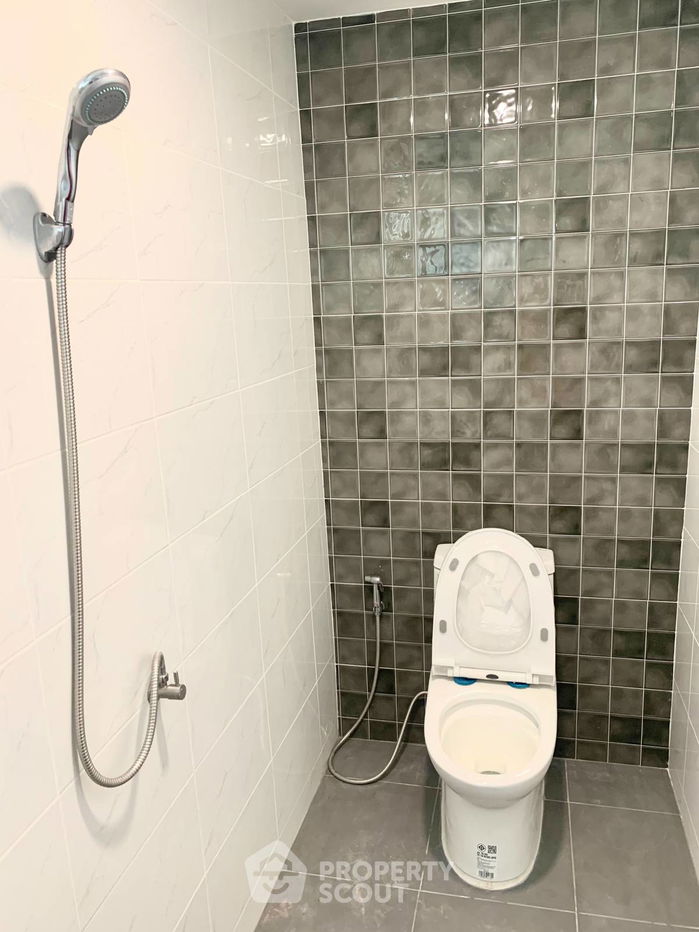 picture 2-BR Townhouse near MRT Bang Yi Khan (ID 2229687) - 37/44