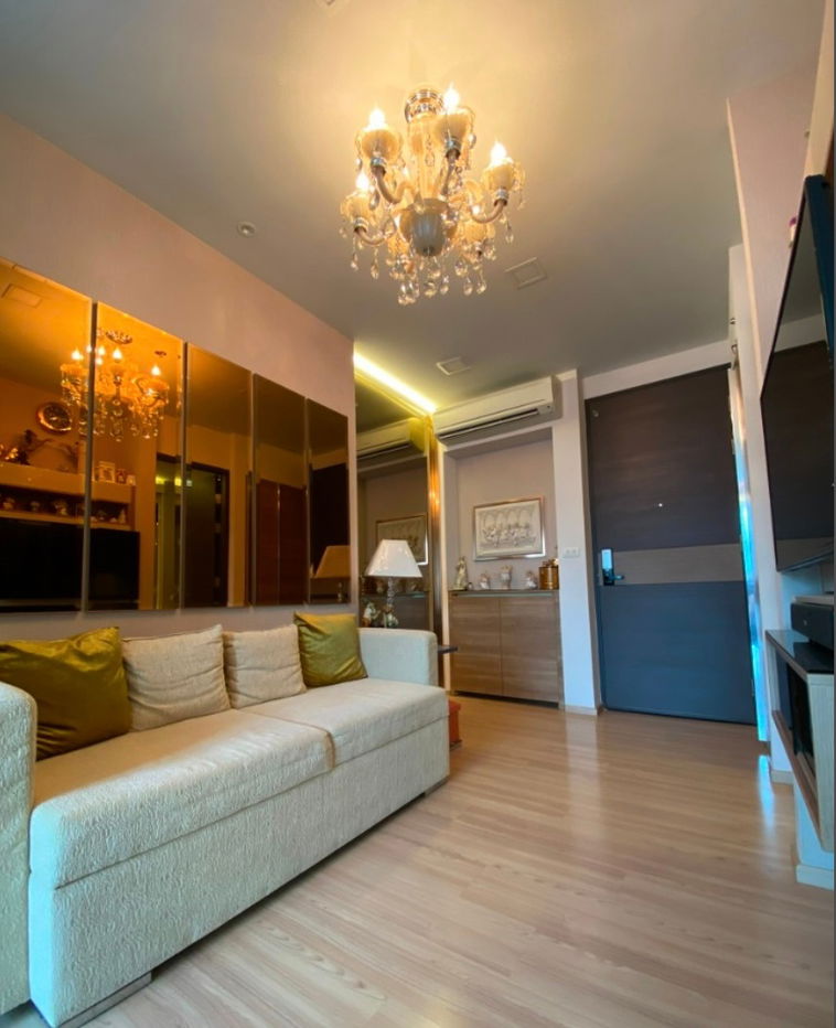 picture For sale: Rhythm Sathorn, beautiful, good location, ready to move in, near BTS Saphan Taksin. Interested? Add me on Line @841qqlnr - 6/18