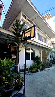 Houses for sale Bangkok : ST175 Rare Freehold House for Sale in Silom Soi 26 – Private Residence in the Heart of Bangkok