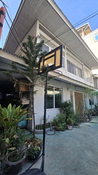 ST175 ขายบ้านเดี่ยวในซอยสีลม 26 – ใจกลางย่านธุรกิจ แต่สงบและเป็นส่วนตัว