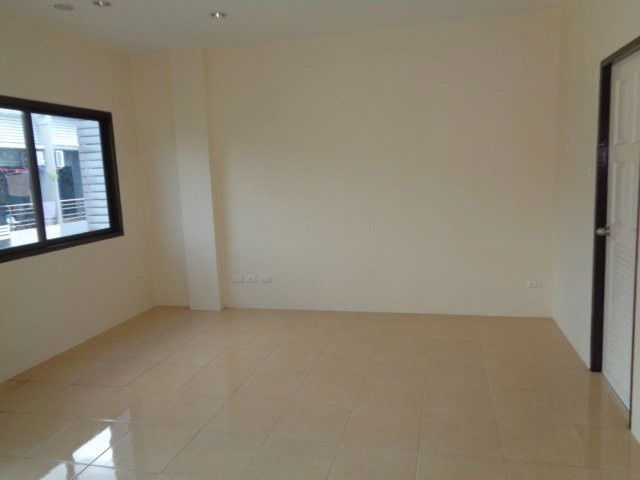 picture FOR SALE  TOWNHOUSE PROPERTY  4500000 BAHT. - 5/8