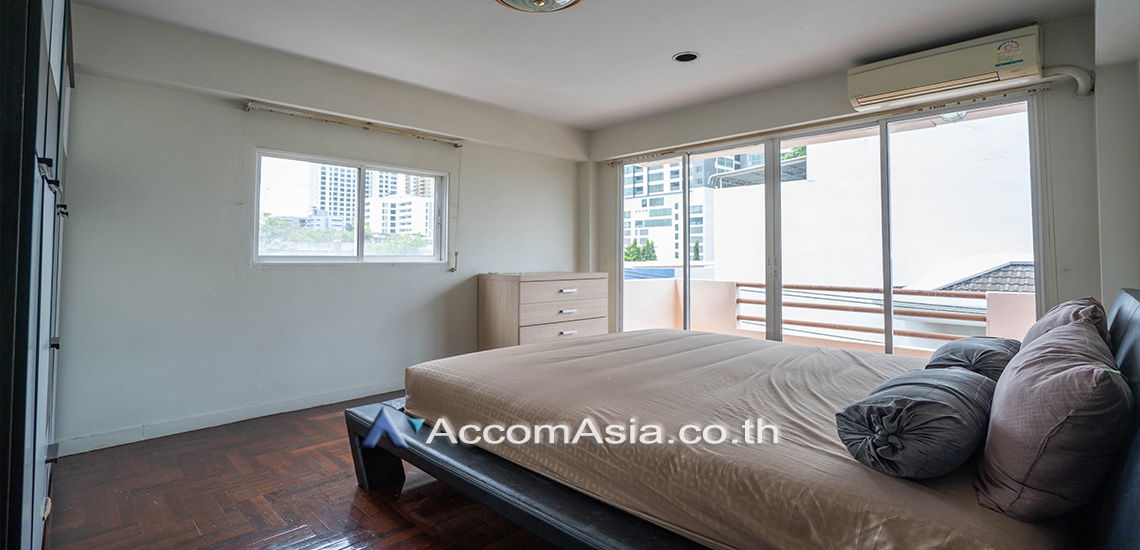 picture 🔼🔽 AccomA 📩  4 BR House in  (2312674) - 9/18