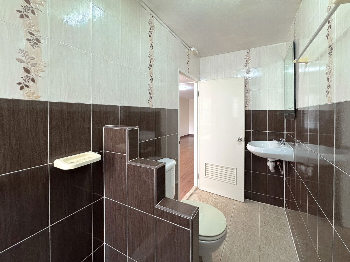 picture 📍 Sell Level Condo Bang Na Garden & Swimming Pool view only 1.49 million. Convenient transportation.  Near Central Bangna / Mega Bangna - 10/12