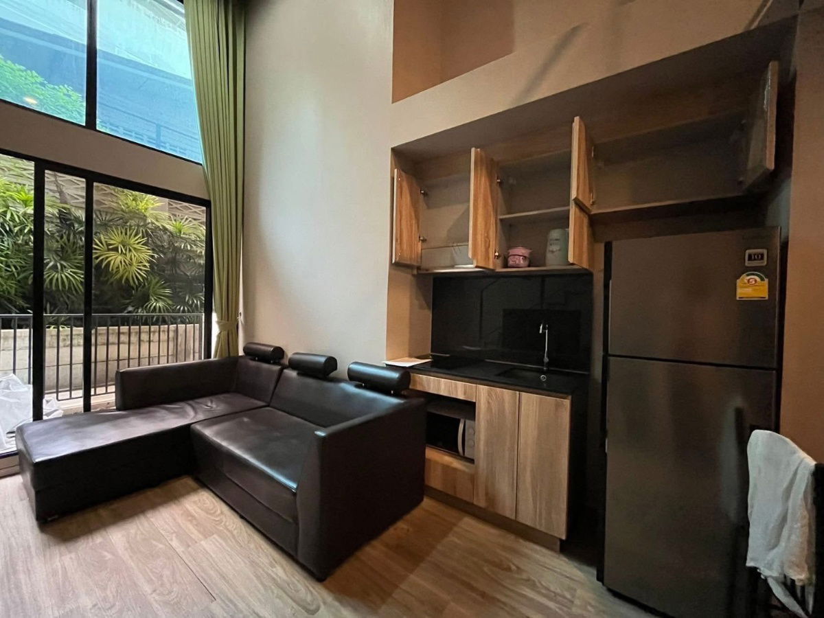 รูป ! ให้เช่าคอนโด Blossom Condo สาทร - เจริญราษฎร์ ห้อง Duplex  เดินทางสะดวก: ทำเลดี ใกล้ BTS : พร้อมเข้าอยู่ได้ทันที เฟอร์นิเจอร์ครบ - รูปที่ 4/8